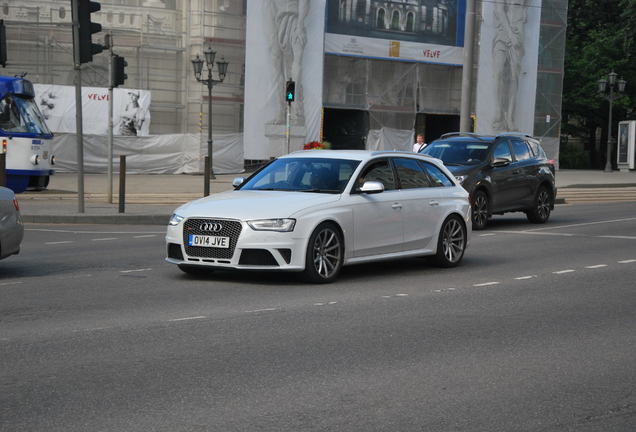 Audi RS4 Avant B8