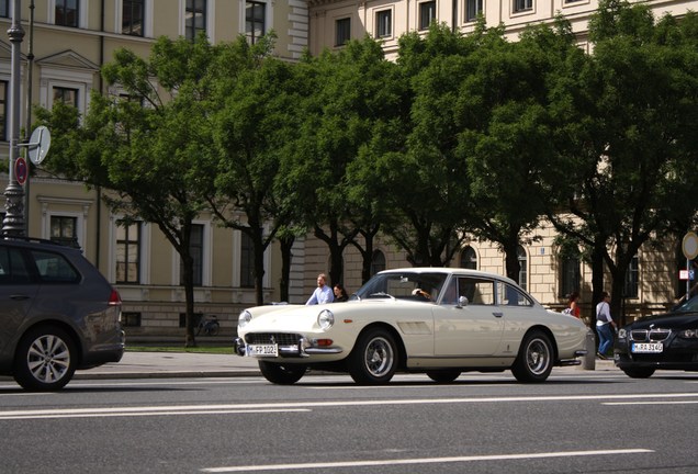 Ferrari 330 GT 2+2 Series II