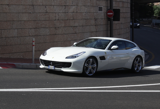 Ferrari GTC4Lusso