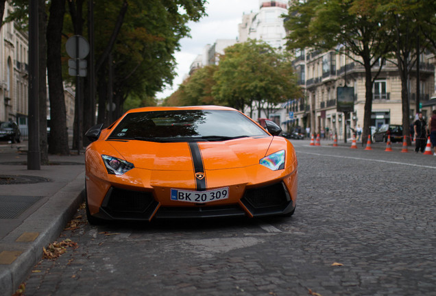 Lamborghini Aventador LP700-4