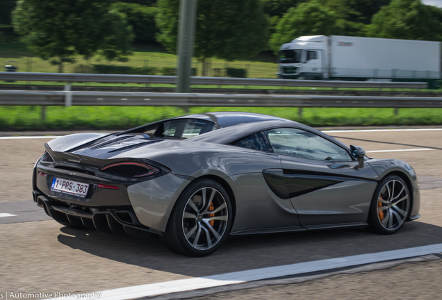 McLaren 570S