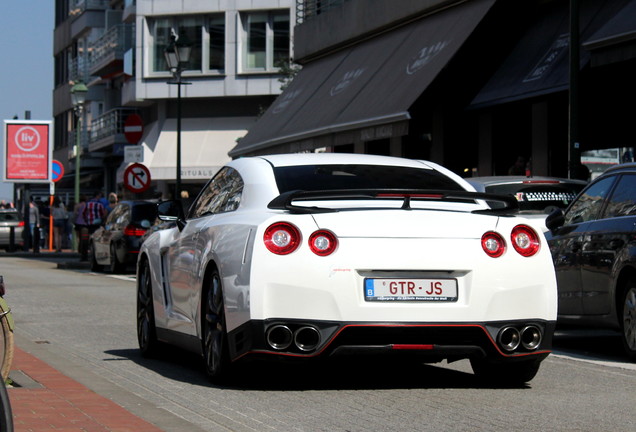 Nissan GT-R 2015