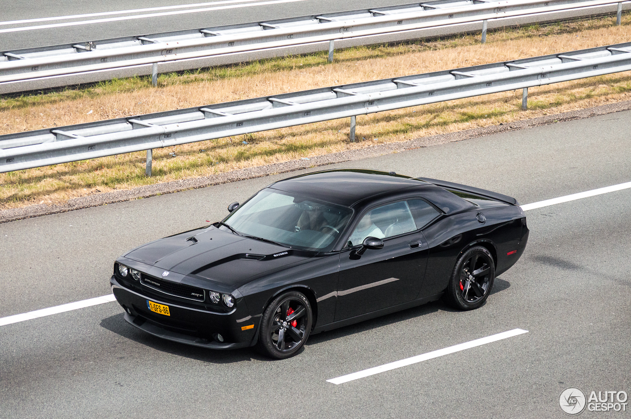 Dodge Challenger SRT-8