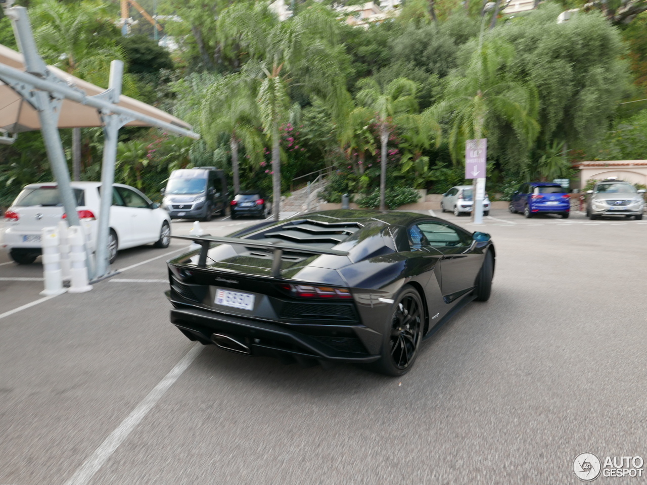 Lamborghini Aventador S LP740-4