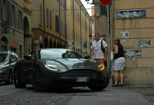 Aston Martin DB11