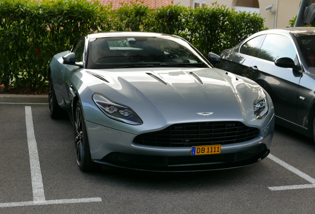 Aston Martin DB11