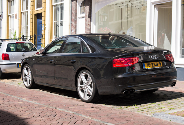 Audi S8 D4