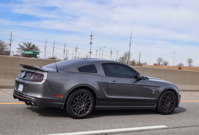 Ford Mustang Shelby GT500 2013