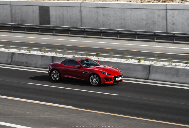 Jaguar F-TYPE R Convertible