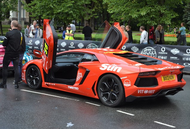 Lamborghini Aventador LP700-4