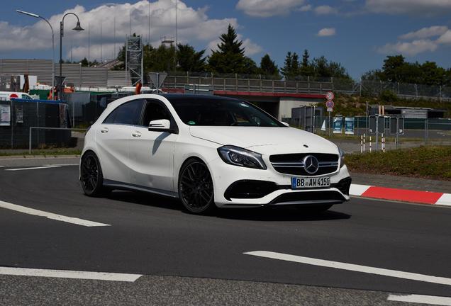 Mercedes-AMG A 45 W176 2015