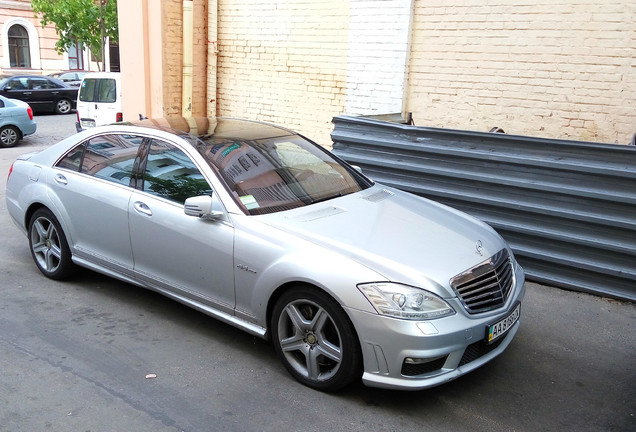 Mercedes-Benz S 63 AMG W221 2010