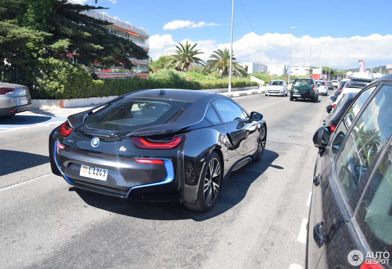 BMW i8