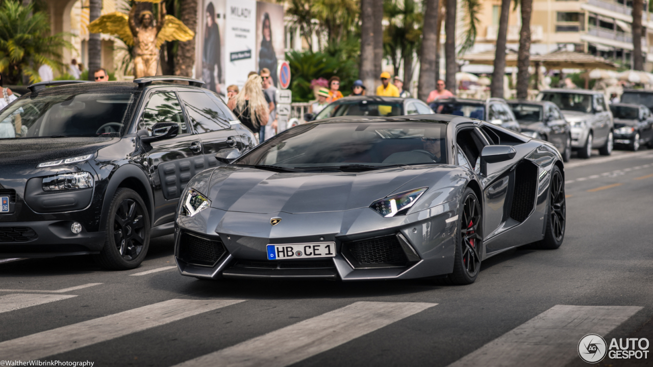 Lamborghini Aventador LP700-4 Roadster