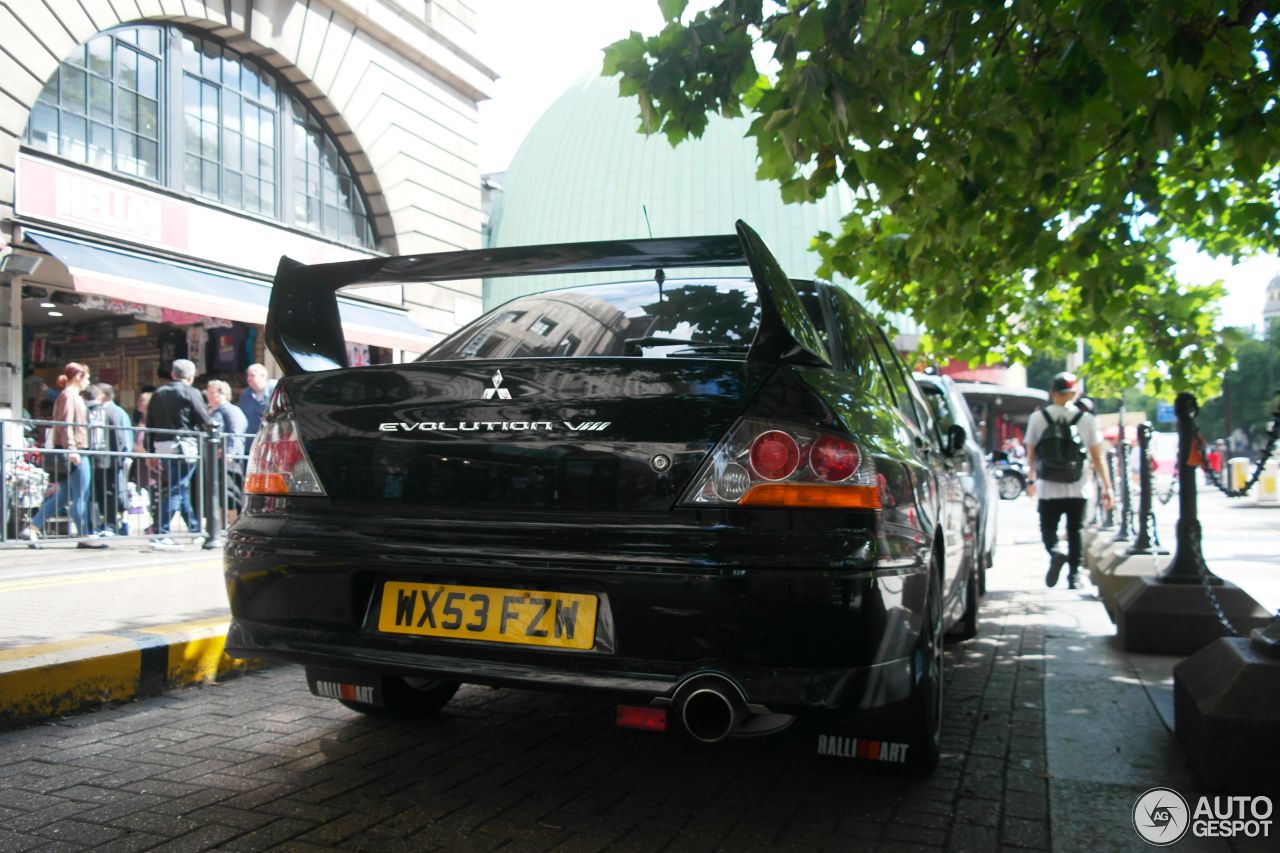 Mitsubishi Lancer Evolution VIII FQ-300