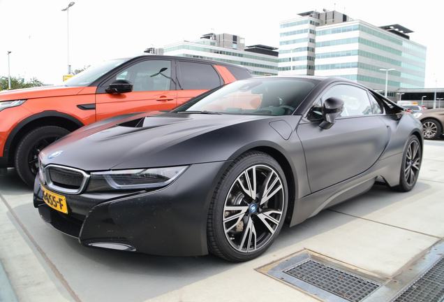 BMW i8 Protonic Frozen Black Edition