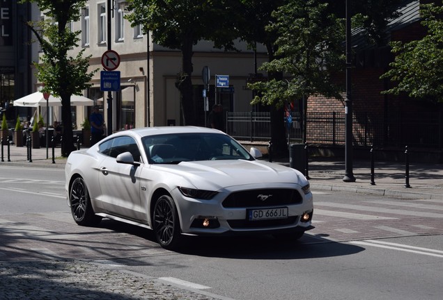 Ford Mustang GT 2015