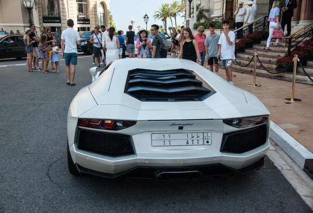 Lamborghini Aventador LP700-4