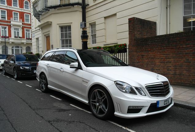 Mercedes-Benz E 63 AMG S212 V8 Biturbo