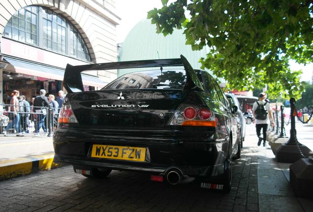 Mitsubishi Lancer Evolution VIII FQ-300