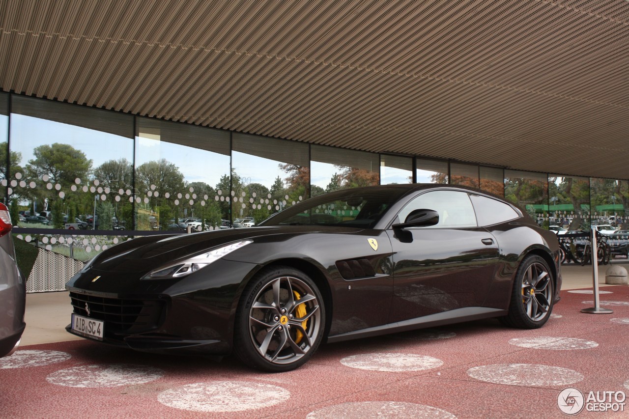 Ferrari GTC4Lusso T