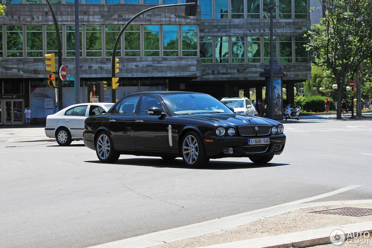 Jaguar XJR Portfolio