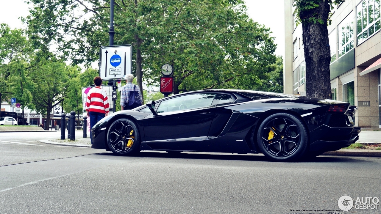 Lamborghini Aventador LP700-4