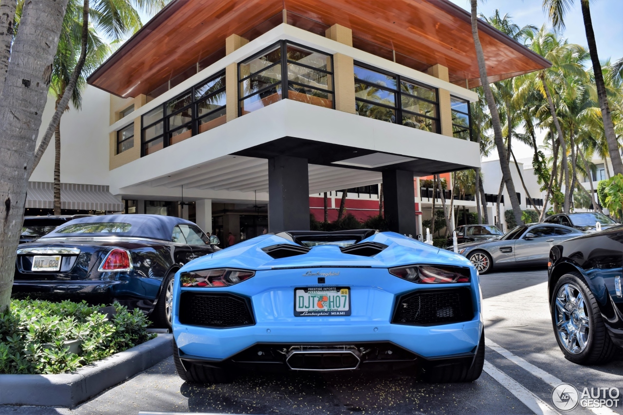 Lamborghini Aventador LP700-4 Roadster