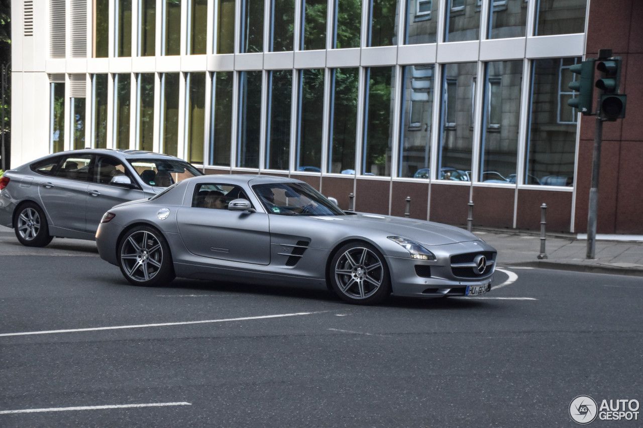 Mercedes-Benz SLS AMG