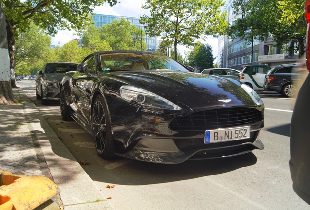 Aston Martin Vanquish Volante