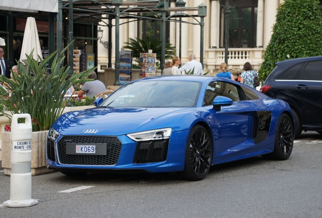 Audi R8 V10 2015