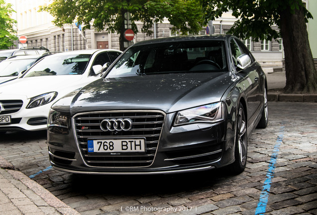 Audi S8 D4