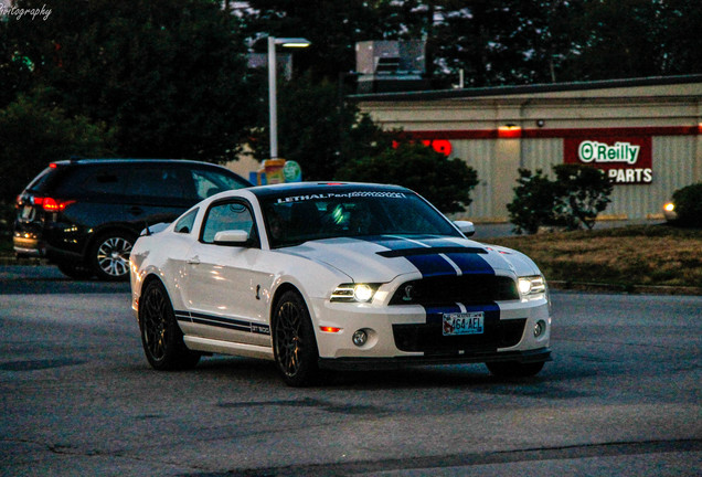 Ford Mustang Shelby GT500 2013