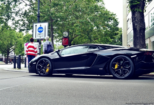 Lamborghini Aventador LP700-4