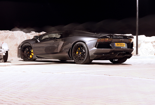 Lamborghini Aventador LP700-4 Roadster