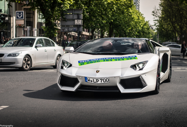 Lamborghini Aventador LP700-4 Roadster