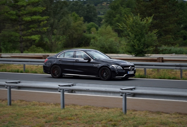 Mercedes-AMG C 63 S W205