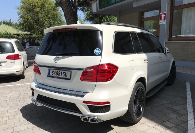 Mercedes-Benz GL 63 AMG X166