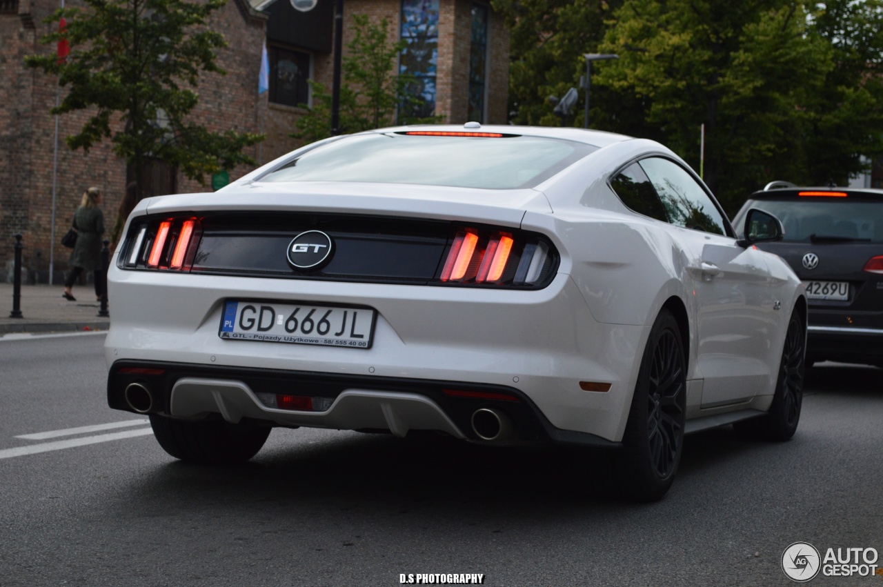 Ford Mustang GT 2015