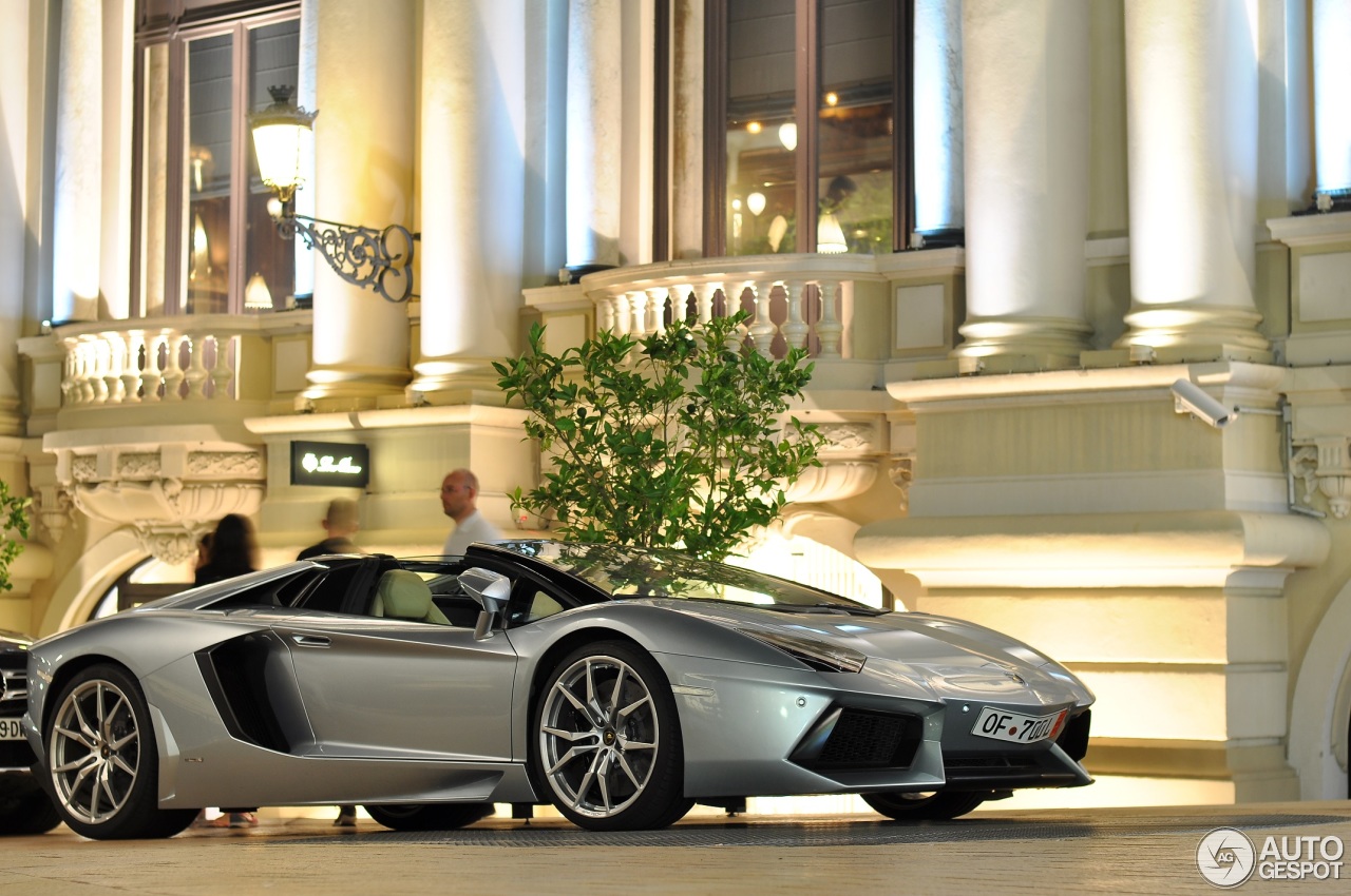 Lamborghini Aventador LP700-4 Roadster