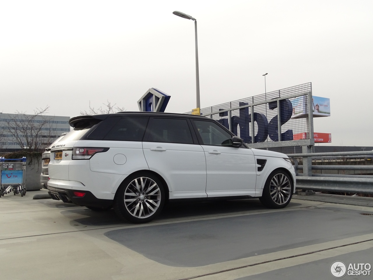 Land Rover Range Rover Sport SVR