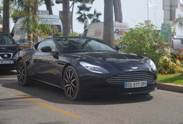 Aston Martin DB11