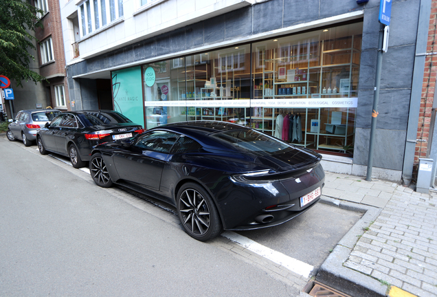 Aston Martin DB11