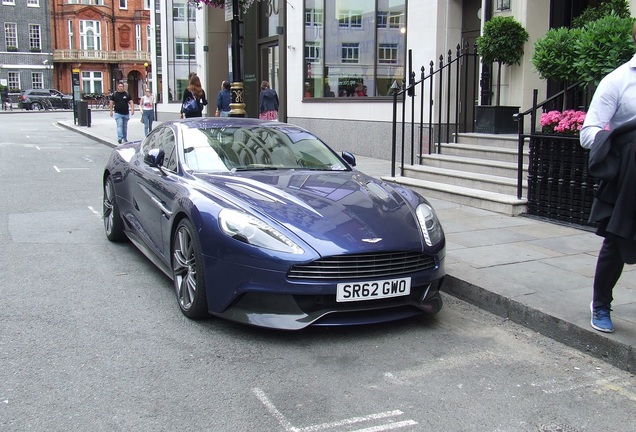 Aston Martin Vanquish 2013