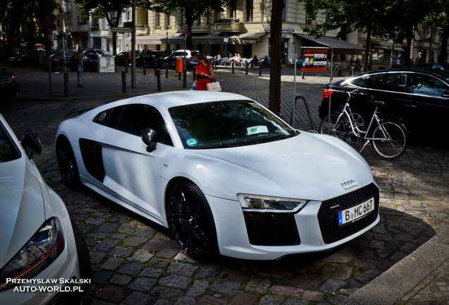 Audi R8 V10 Plus 2015