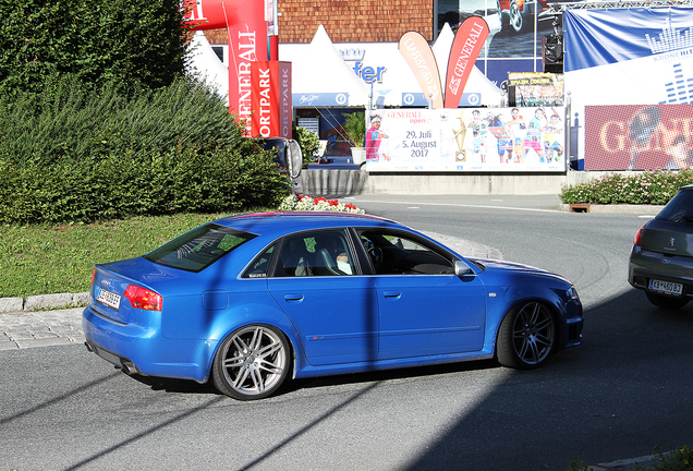 Audi RS4 Sedan