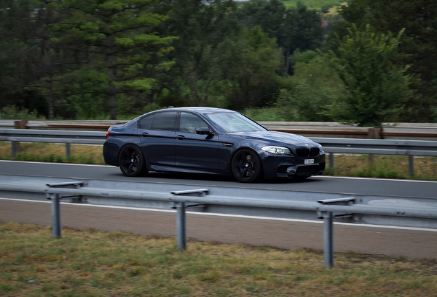 BMW M5 F10 2011