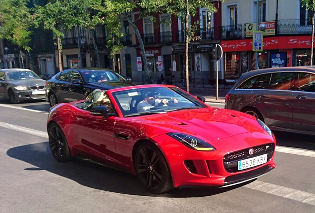 Jaguar F-TYPE R AWD Convertible