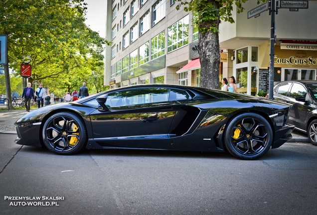 Lamborghini Aventador LP700-4