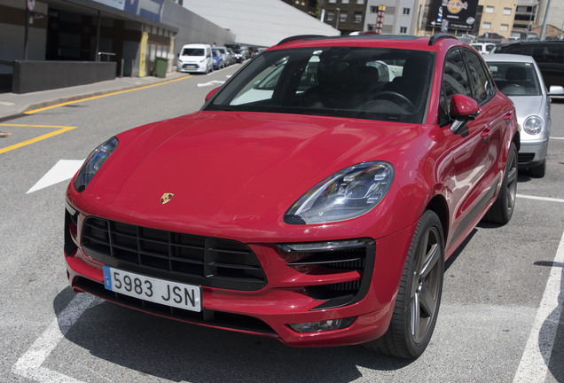 Porsche 95B Macan GTS